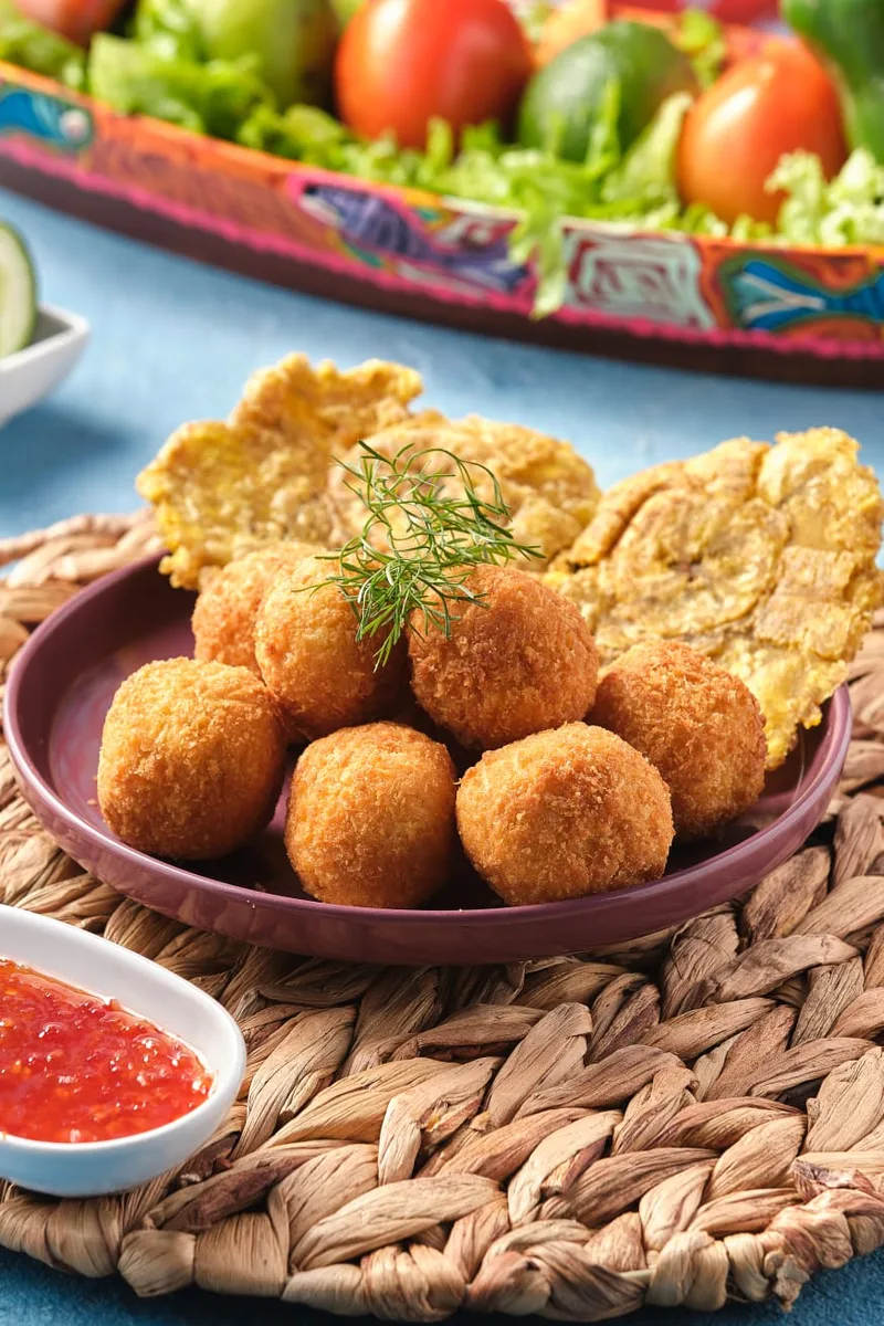 10% DE DESCUENTO Y 1 COTEL POR PERSONA EN UN RESTAURANTE DE MARISCOS